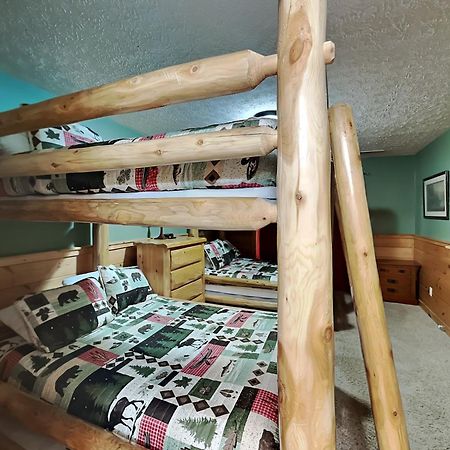 Above The Clouds, 4 Bedrooms, Pool Access, Private, Gaming, Sleeps 16 Гетлинбург Екстериор снимка