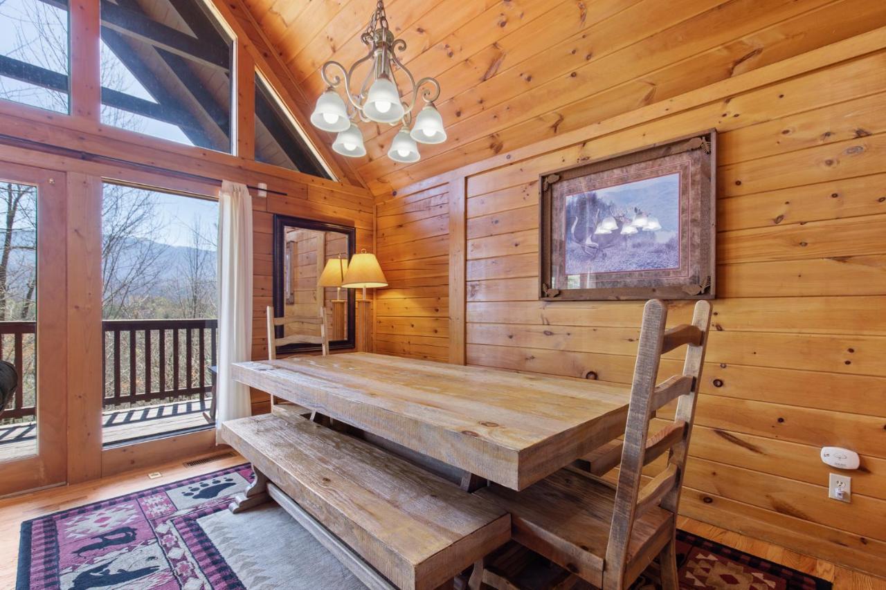 Above The Clouds, 4 Bedrooms, Pool Access, Private, Gaming, Sleeps 16 Гетлинбург Екстериор снимка