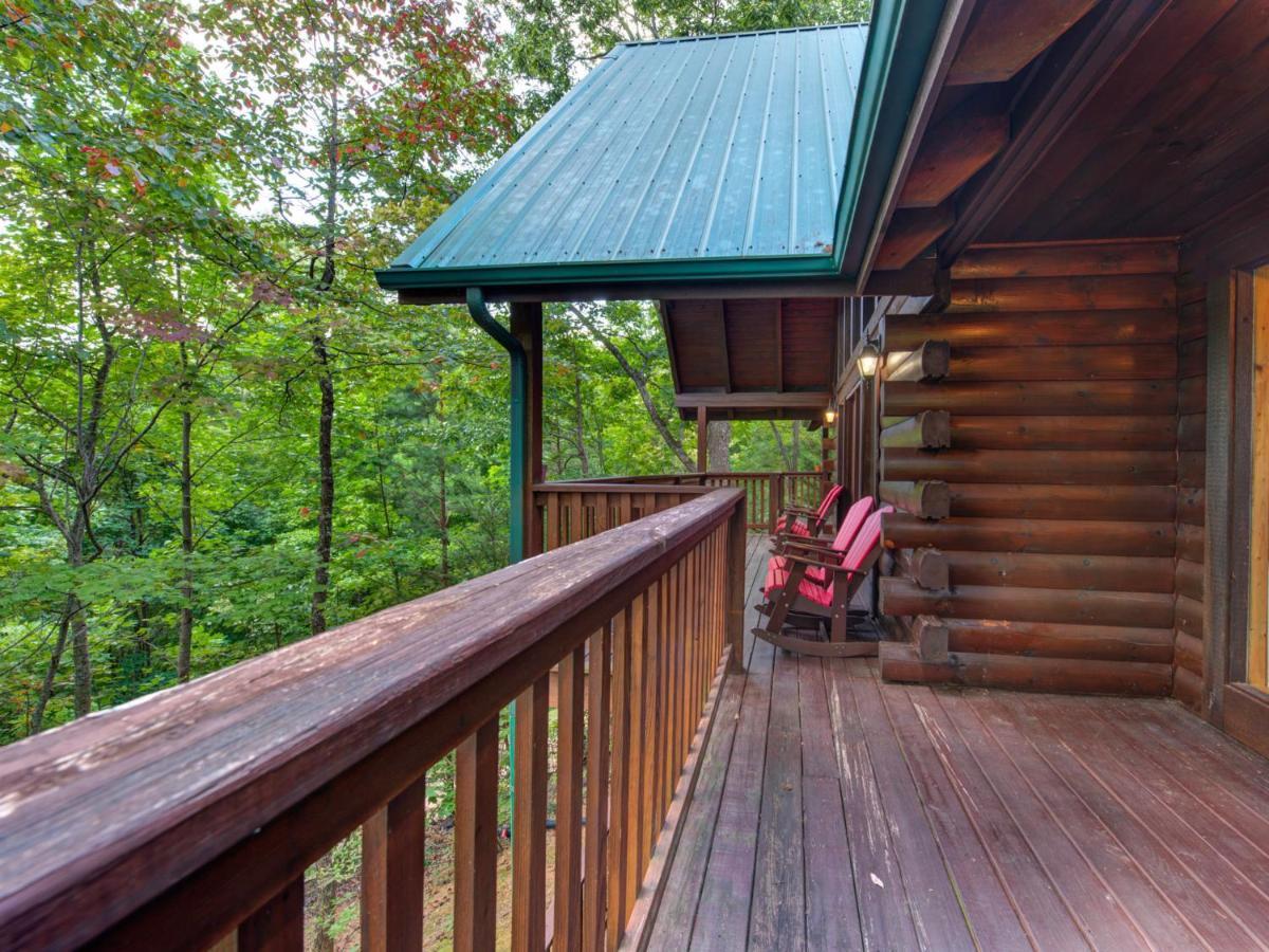 Above The Clouds, 4 Bedrooms, Pool Access, Private, Gaming, Sleeps 16 Гетлинбург Екстериор снимка