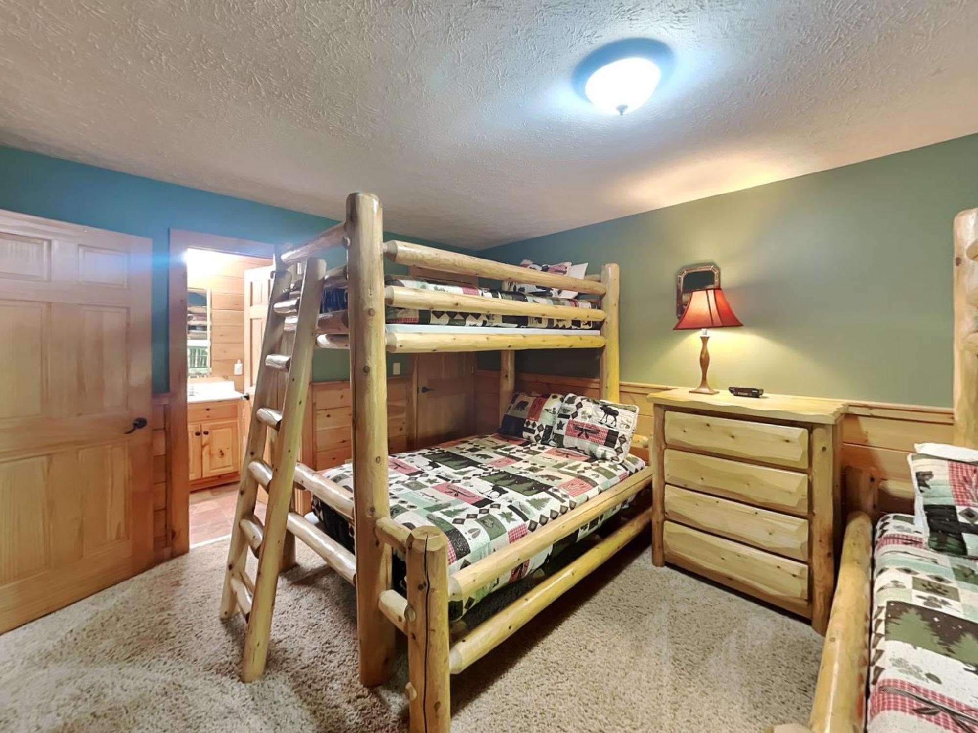 Above The Clouds, 4 Bedrooms, Pool Access, Private, Gaming, Sleeps 16 Гетлинбург Екстериор снимка
