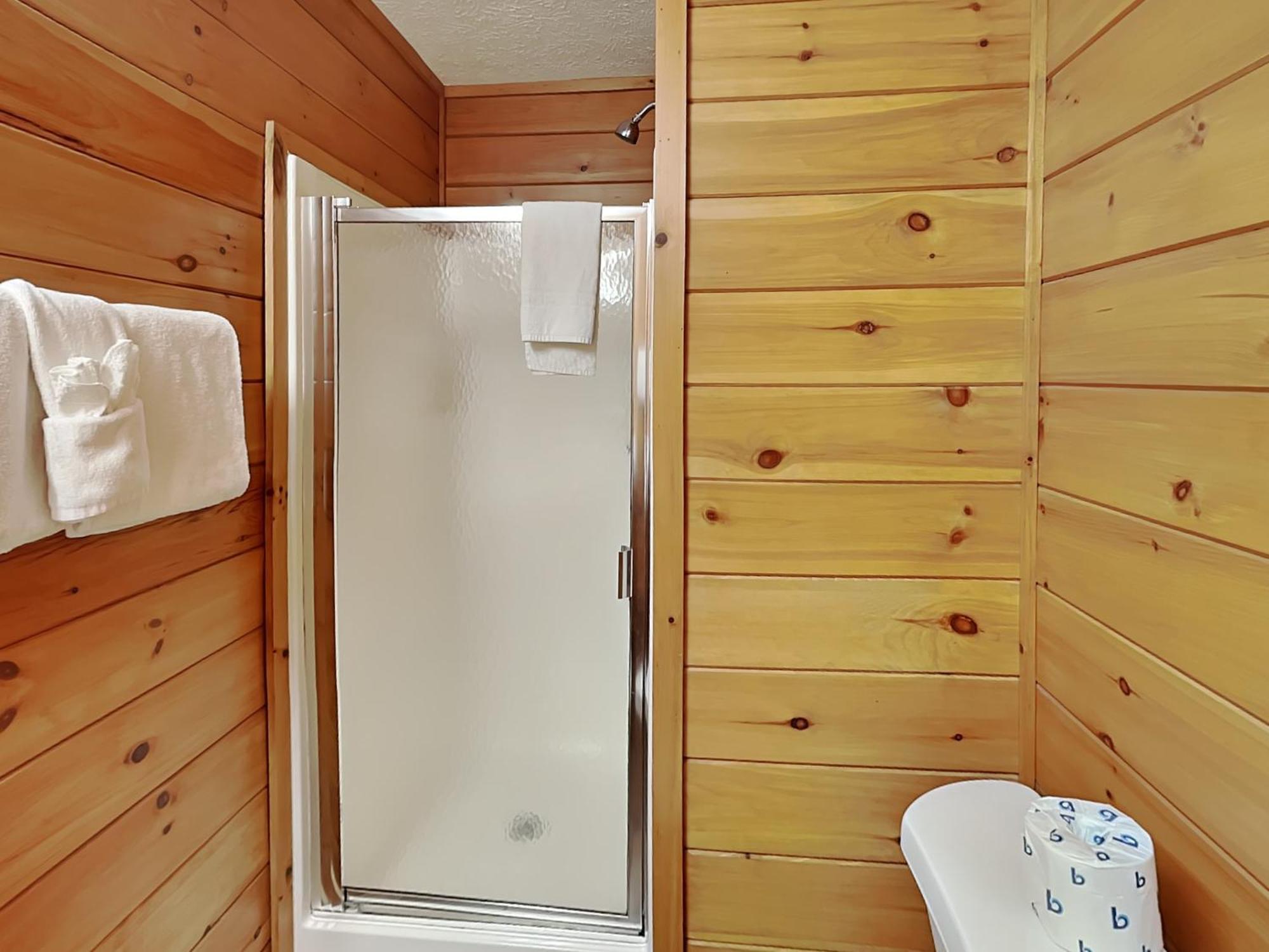 Above The Clouds, 4 Bedrooms, Pool Access, Private, Gaming, Sleeps 16 Гетлинбург Екстериор снимка
